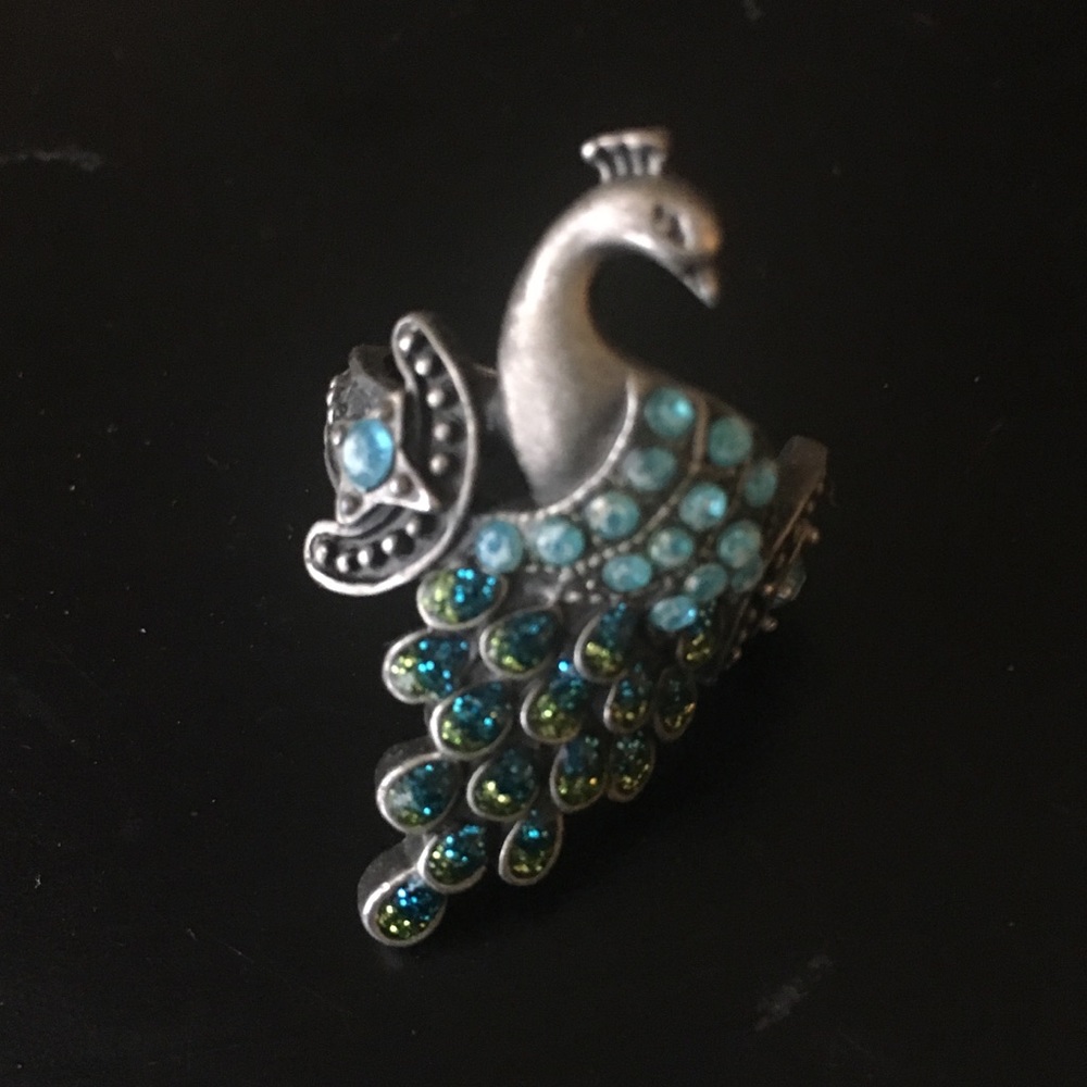 Lot of 5 animal rings, selling as a set.